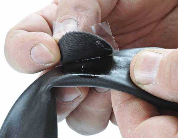 Приклейка заплатки Починка велокамеры