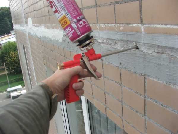 Ремонт с частичным вскрытием шва Запенивание стыка