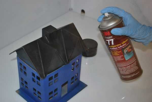 Защитные перчатки Пользоваться аэрозолем следует в перчатках