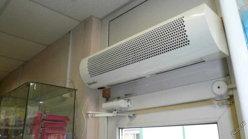 Тепловая завеса Тепловая завеса в помещении