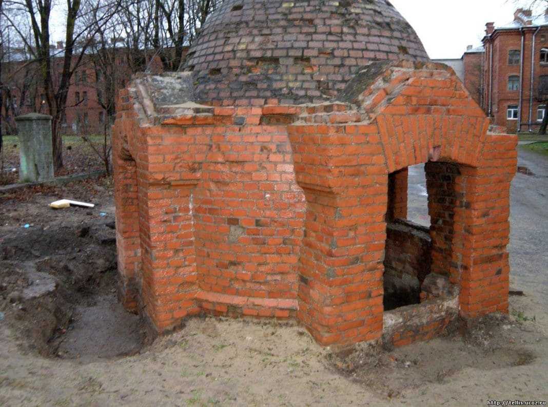 Мусоросжигательная печь из кирпича Мусоросжигательная печь