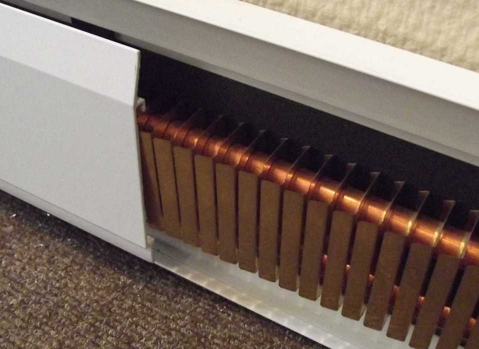 Водный плинтусный обогреватель Плинтусный обогреватель