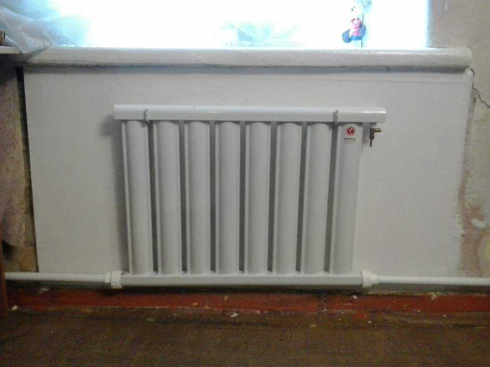 Установленный вакуумный радиатор отопления Вакуумные радиаторы отопления