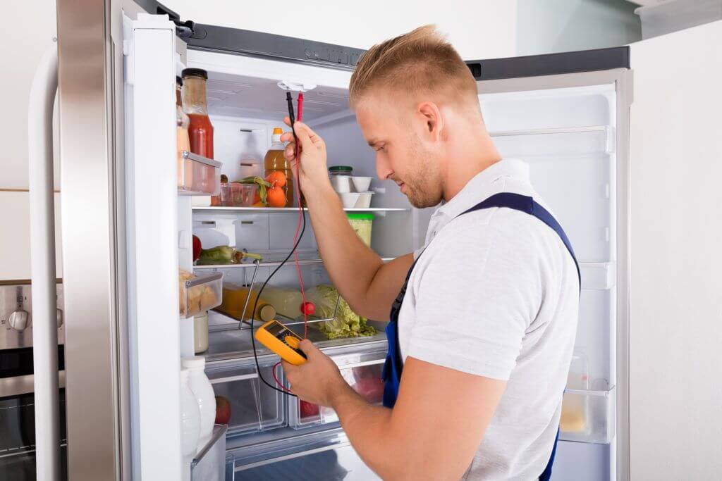 Можно ли ставить горячие продукты в холодильник?