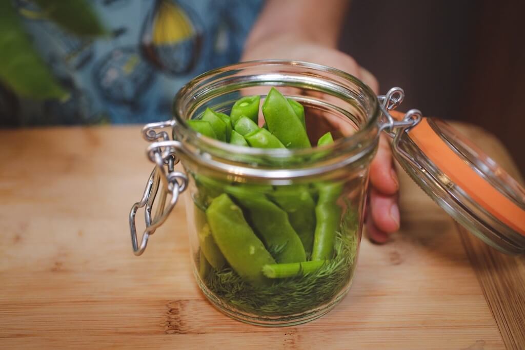 Как консервировать зеленый горошек в домашних условиях: 10 вкусных и простых рецептов на зиму